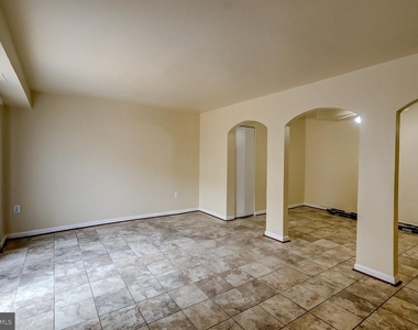 2334 Sun Valley Circle - Photo Thumbnail 5