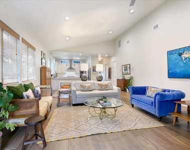 170 Bunker Ranch Blvd - Photo Thumbnail 8