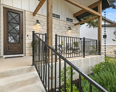 170 Bunker Ranch Blvd - Photo Thumbnail 2