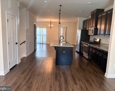6029 Goshawk Street - Photo Thumbnail 9