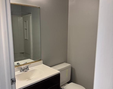 995 Heather Ridge Dr - Photo Thumbnail 16