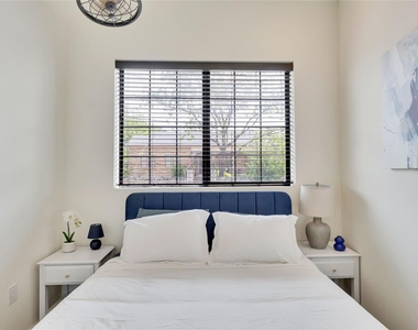 808 E Lydia St - Photo Thumbnail 34