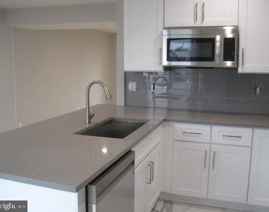 110 Villa Capri Circle - Photo Thumbnail 9