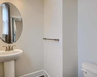 11129 Reisterstown Rd - Photo Thumbnail 12