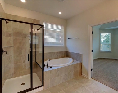 2304 La Mirada St - Photo Thumbnail 23