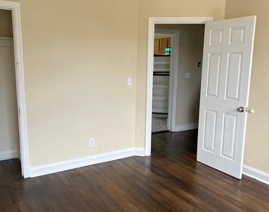 3561 Juneway - Photo Thumbnail 9