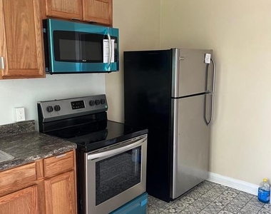 3561 Juneway - Photo Thumbnail 6