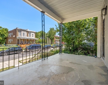 3331 Spaulding Avenue - Photo Thumbnail 3