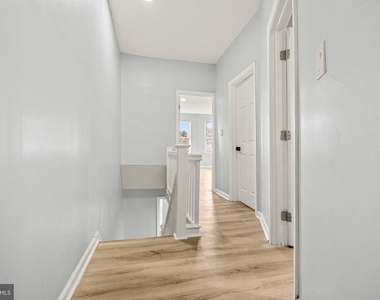3331 Spaulding Avenue - Photo Thumbnail 12