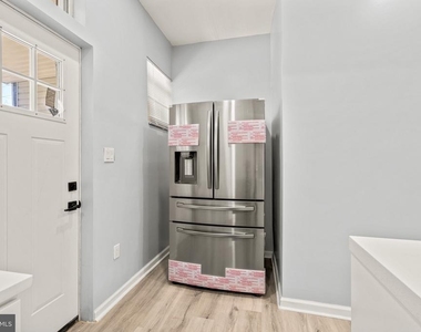 3331 Spaulding Avenue - Photo Thumbnail 9