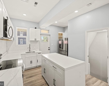 3331 Spaulding Avenue - Photo Thumbnail 7