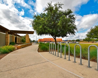 373 Lacey Oak Loop - Photo Thumbnail 39