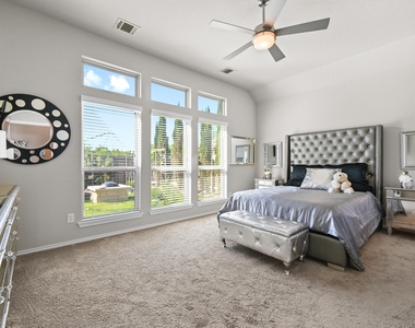 373 Lacey Oak Loop - Photo Thumbnail 11