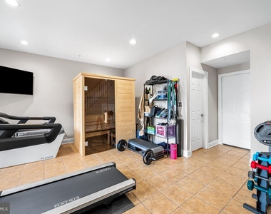 2323 Boston Street - Photo Thumbnail 6