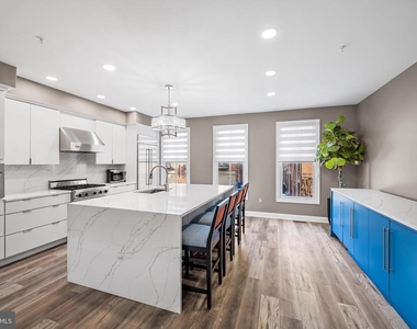 2323 Boston Street - Photo Thumbnail 8