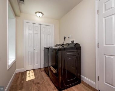 1400 Lower View Court - Photo Thumbnail 26
