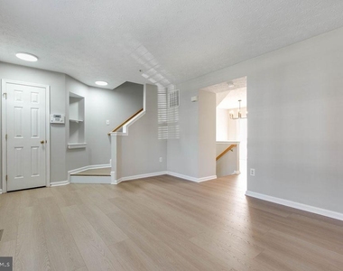 2713 Piscataway Run Drive - Photo Thumbnail 6