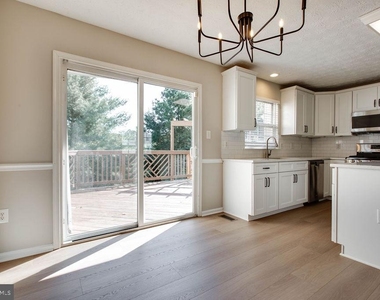 2713 Piscataway Run Drive - Photo Thumbnail 8