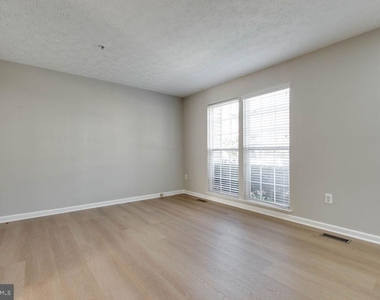 2713 Piscataway Run Drive - Photo Thumbnail 4
