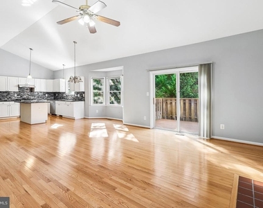 833 Mission Valley Lane - Photo Thumbnail 8