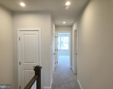 246 E Main Street - Photo Thumbnail 9