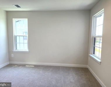 246 E Main Street - Photo Thumbnail 15