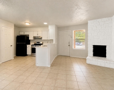 2300 Cedrick Cv - Photo Thumbnail 22