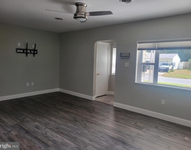 38 Evergreen Drive - Photo Thumbnail 5
