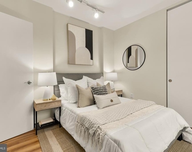 3534 10th Street Nw - Photo Thumbnail 6