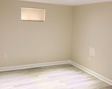 4706 Central Avenue Ne - Photo Thumbnail 3