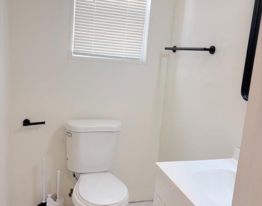 4706 Central Avenue Ne - Photo Thumbnail 2