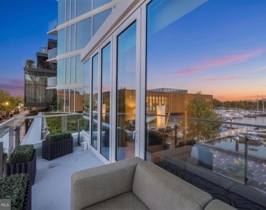 601 Wharf Street Sw - Photo Thumbnail 14