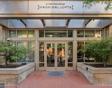 811 4th Nw - Photo Thumbnail 1