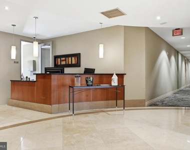 811 4th Nw - Photo Thumbnail 4
