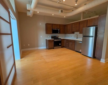 811 4th Nw - Photo Thumbnail 4