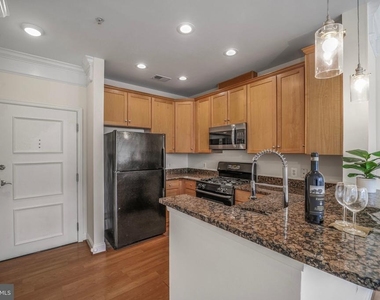1451 Belmont Street Nw - Photo Thumbnail 5