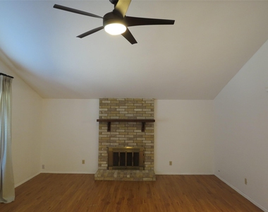 6803 Rearden Rd - Photo Thumbnail 24