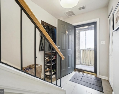 1325 13th Street Nw - Photo Thumbnail 5