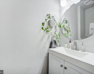 1325 13th Street Nw - Photo Thumbnail 9