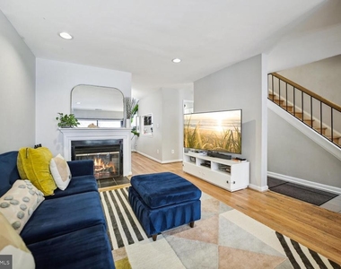1325 13th Street Nw - Photo Thumbnail 12