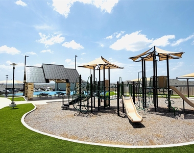 449 Jones Beach Ln - Photo Thumbnail 9