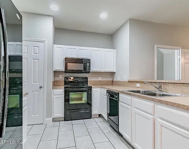 5924 Bartram Village Drive - Photo Thumbnail 3