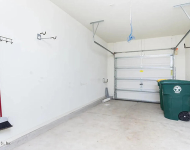 5924 Bartram Village Drive - Photo Thumbnail 16