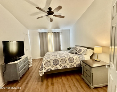 6789 Roundleaf Dr. Drive - Photo Thumbnail 13