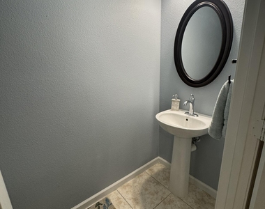 6789 Roundleaf Dr. Drive - Photo Thumbnail 5