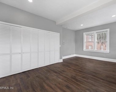 2738 Riverside Avenue - Photo Thumbnail 16