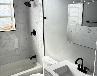 2744 Riverside Avenue - Photo Thumbnail 10