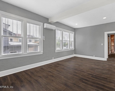 2738 Riverside Avenue - Photo Thumbnail 17