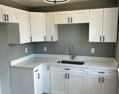2744 Riverside Avenue - Photo Thumbnail 5