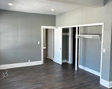 2744 Riverside Avenue - Photo Thumbnail 6